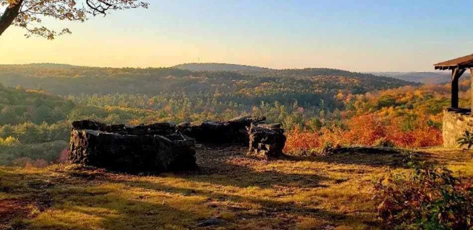 Dennis Hill State Park, Connecticut, USA